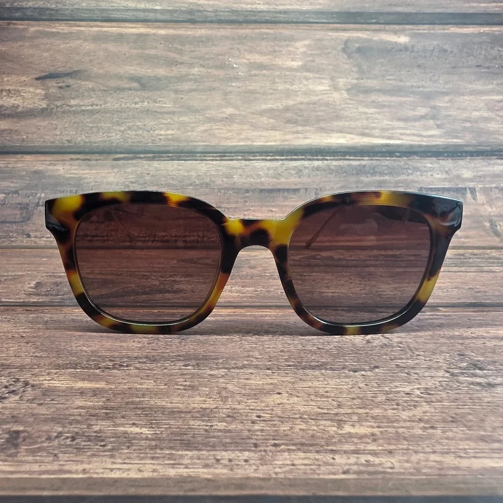 Sojos SJ2050 C1 MZ Tortoise Square Sunglasses Gold Metal Arms 52-22-142